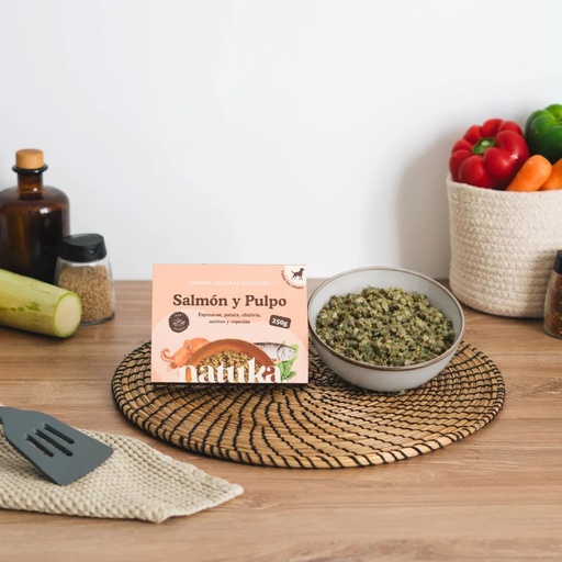 Menú Natuka Pollo de corral cocinado